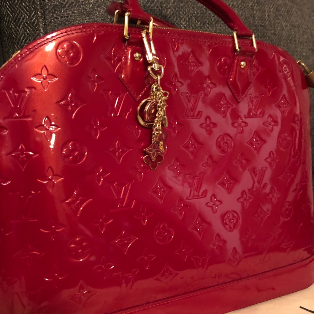 Louis Vuitton -red tote